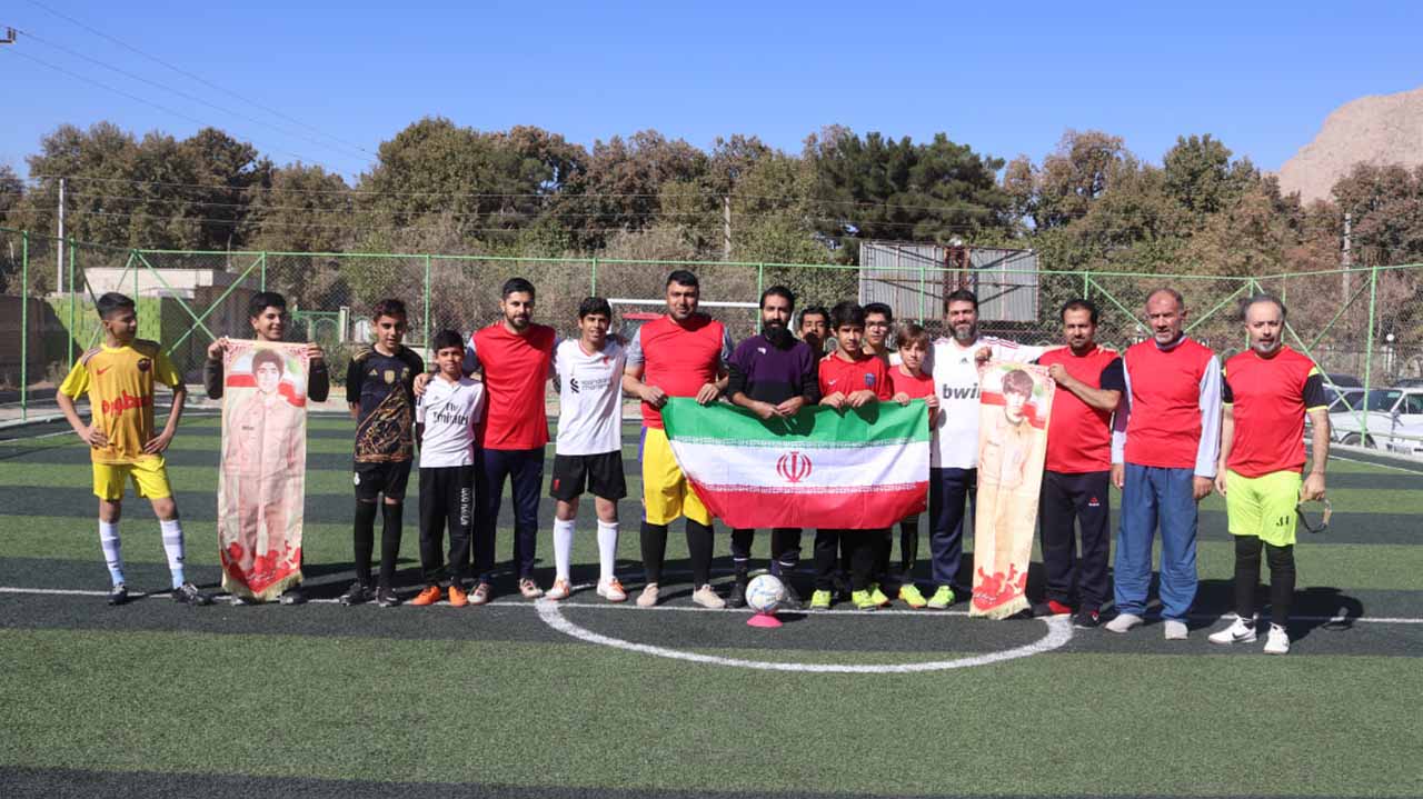 مسابقه بین معلمان و دانش آموزان